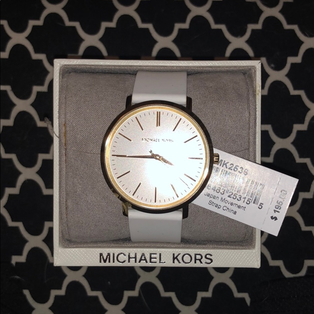 Brand New/Never Worn Micheal Kors White/Gold Watch